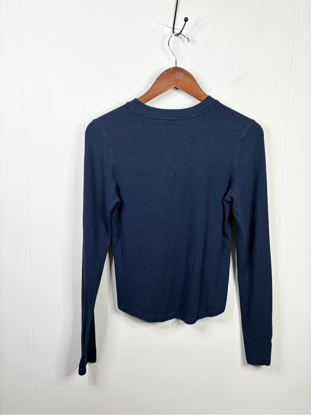 Lululemon Hold Tight Long-Sleeve Henley True Navy size M ribbed long sleeve - Picture 5 of 5